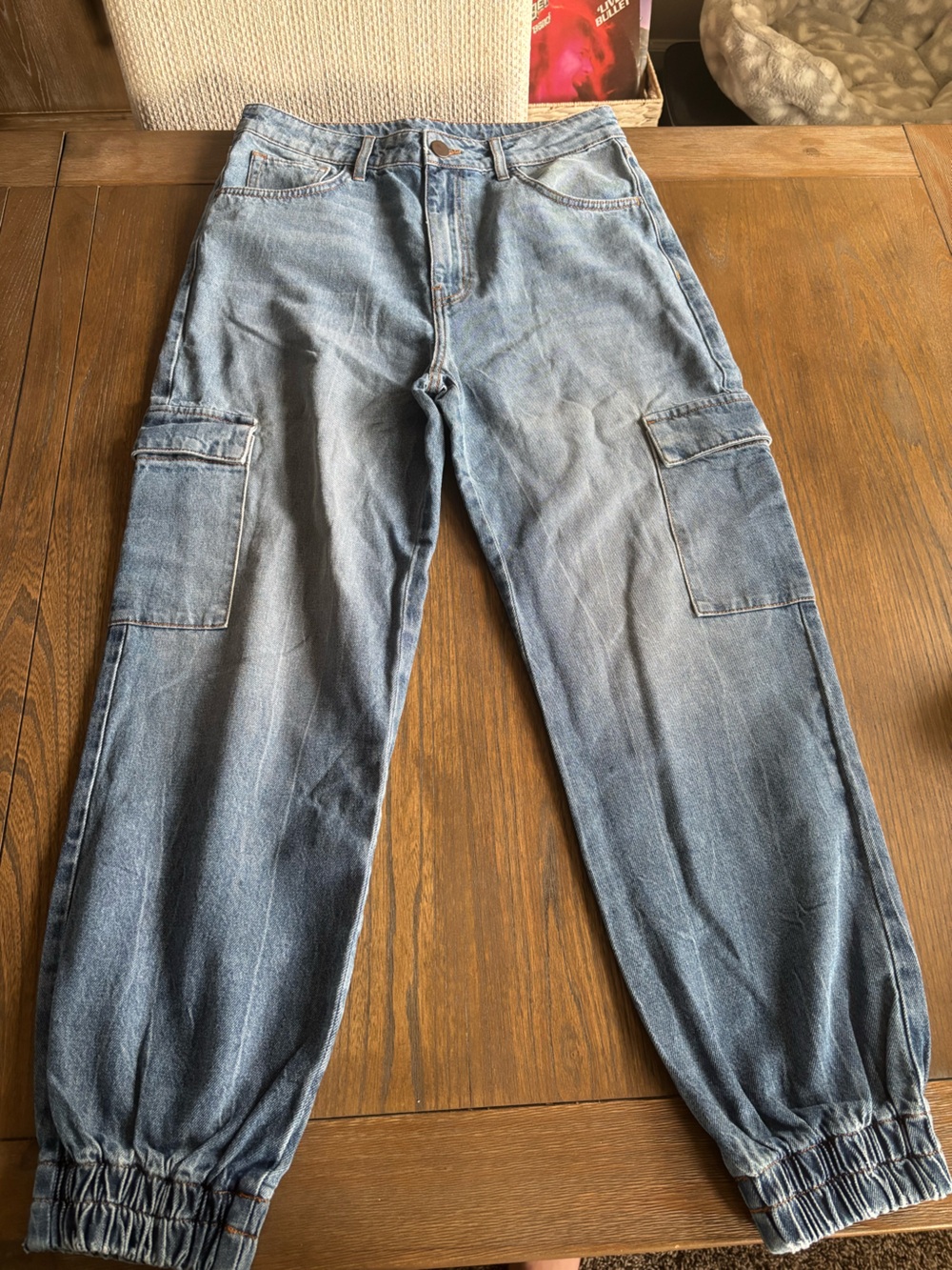 Women’s Light Blue Cargo Ankle Jeans with Elastic Cuffs